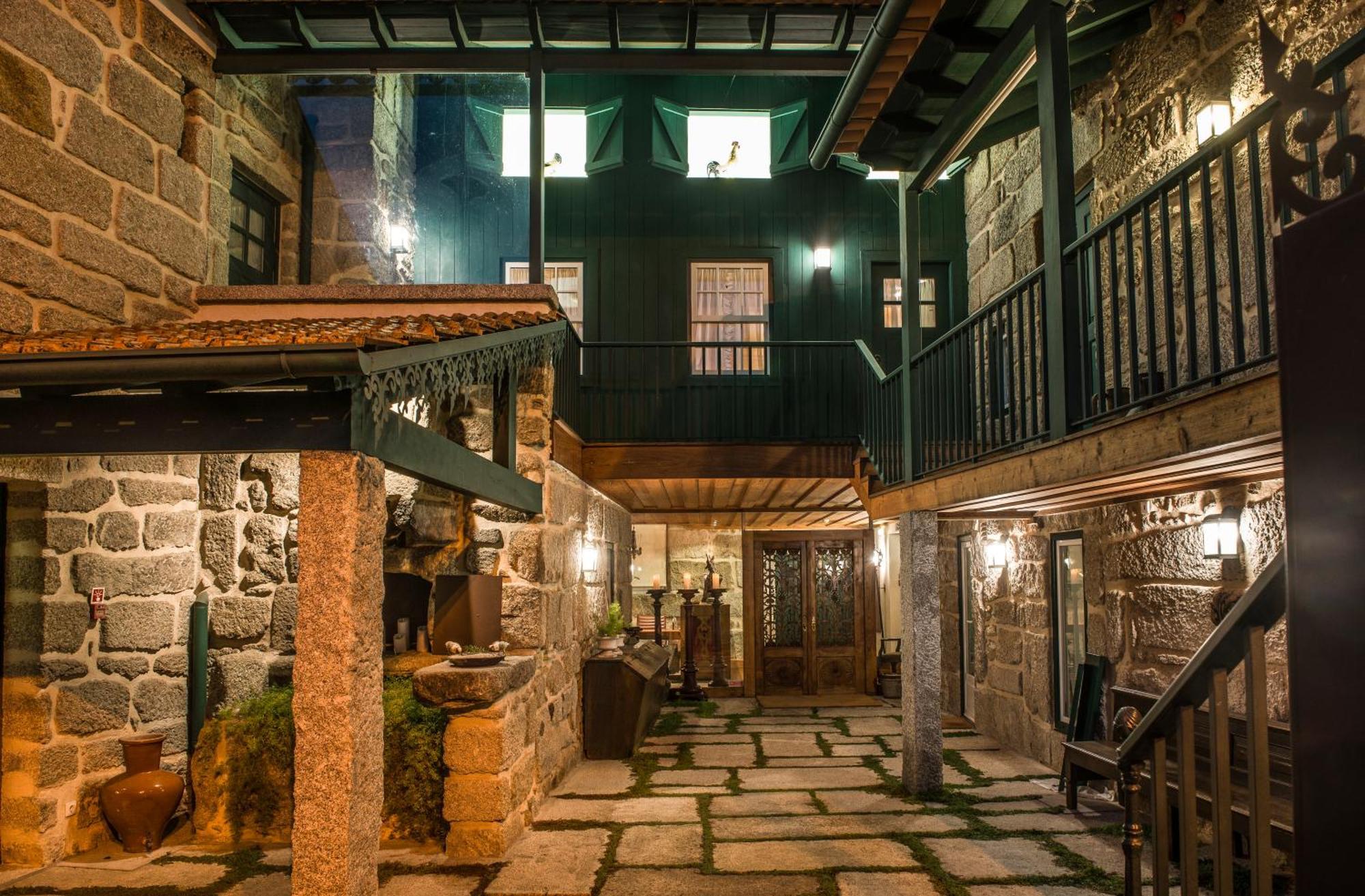 فندق Casas Do Lupo نيلاس المظهر الخارجي الصورة